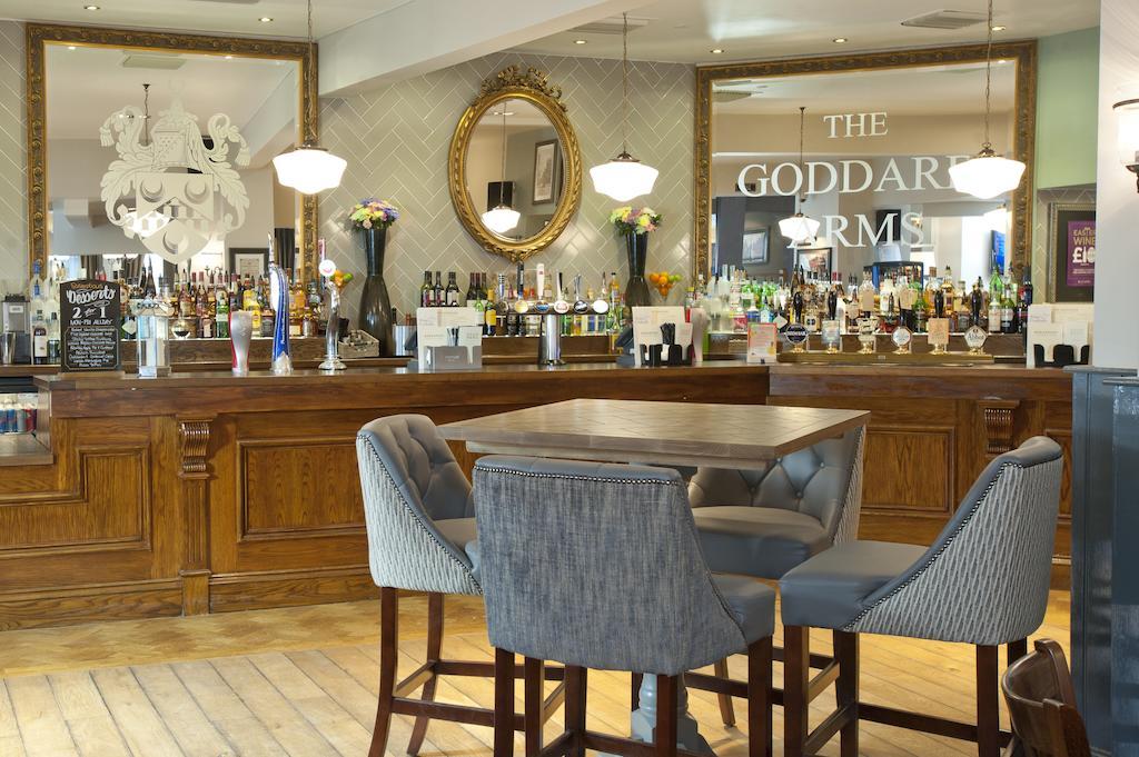 The Goddard Arms Hotel Swindon Esterno foto